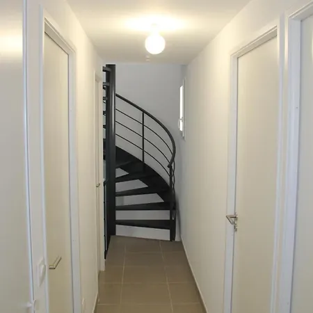 La Batelière, Entre Mer, Camargue Et Canaux *