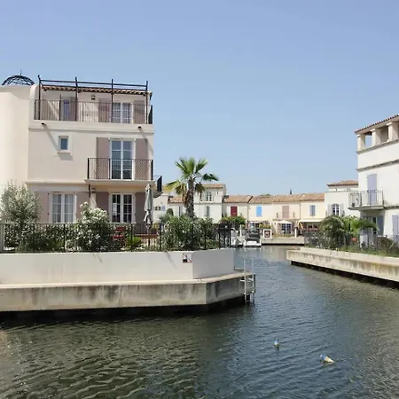 La Bateliere, Entre Mer, Camargue Et Canaux * Aigues-Mortes