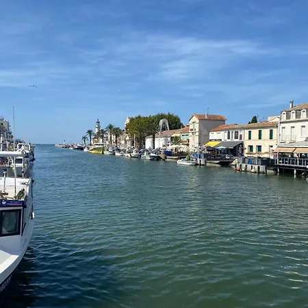 La Bateliere, Entre Mer, Camargue Et Canaux Aigues-Mortes